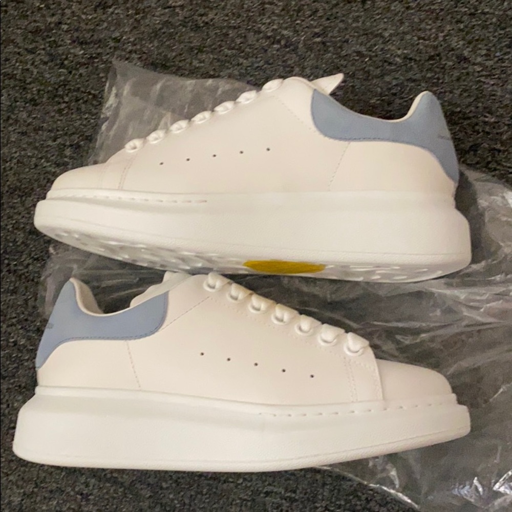 Alexander McQueen Sneakers - Picture 3 of 6